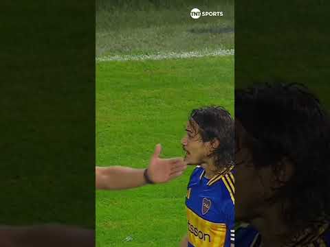 Cavani cortó la jugada con un manotazo y recibió la amarilla ð¨ Cavani cortó la jugada con un manotazo y recibió la amarilla ð¨