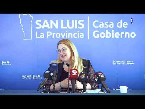 Celeste Aparicio, directora de Comunidad Educativa, a cargo de la implementación del PANE Celeste Aparicio, directora de Comunidad Educativa, a cargo de la implementación del PANE