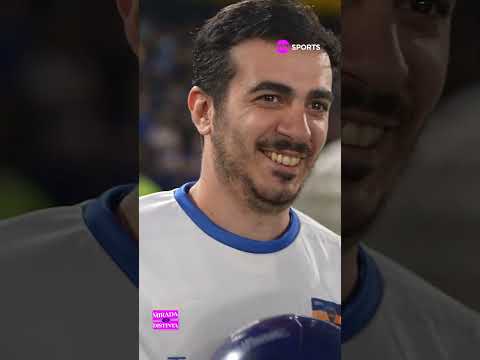 Durante Boca vs Riestra, los clientes de @bbva_argentinapudieron patear desde mitad de cancha. Durante Boca vs Riestra, los clientes de @bbva_argentinapudieron patear desde mitad de cancha.