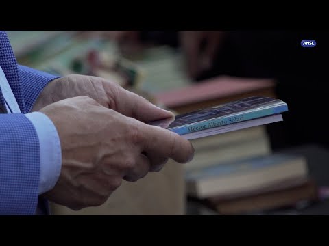 Claudio Poggi participa de la Feria del Libro en la Nave Cultural