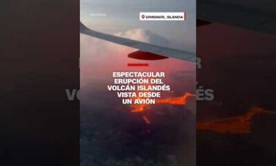 Espectacular erupción del volcán islandés desde un avión