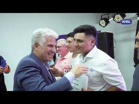 Testimonios egresados de la UPrO en Merlo Testimonios egresados de la UPrO en Merlo