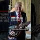 Trump pone a la venta guitarras de US$ 10.000