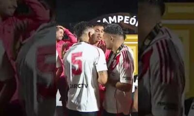 Â¡LA COPA EN ALTO! ð La Reserva de River levantÃ³ el Trofeo de Campeones âªð´