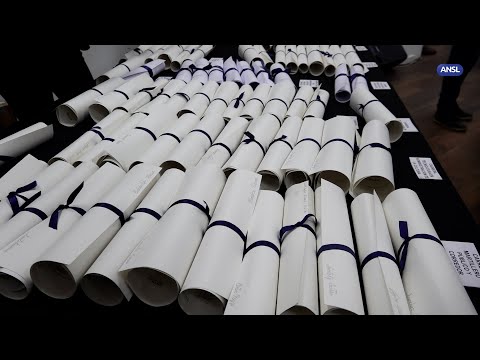 Claudio Poggi participa de la entrega de diplomas en la ULP Claudio Poggi participa de la entrega de diplomas en la ULP