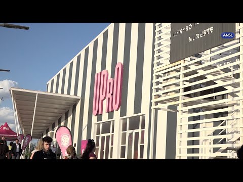 Claudio Poggi participa de la entrega de diplomas en la UPrO Claudio Poggi participa de la entrega de diplomas en la UPrO