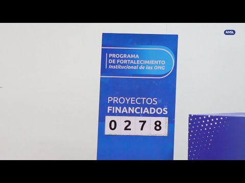 Claudio Poggi participa de la entrega de financiamientos a ONG Claudio Poggi participa de la entrega de financiamientos a ONG
