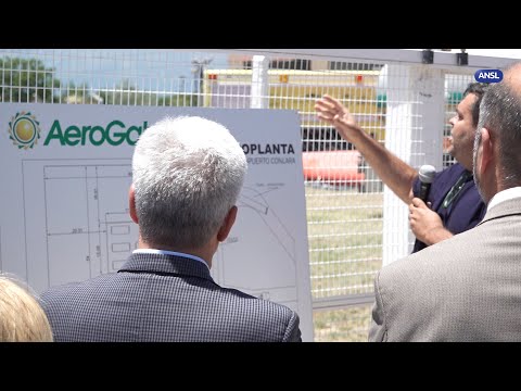 Claudio Poggi recorre el aeropuerto del Valle del Conlara