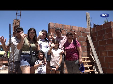 Claudio Poggi recorrió el avance de obra de 13 viviendas en El Trapiche Claudio Poggi recorrió el avance de obra de 13 viviendas en El Trapiche