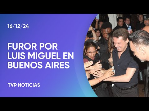 Luis Miguel en Buenos Aires: las fans los acompañan desde la puerta del hotel Luis Miguel en Buenos Aires: las fans los acompañan desde la puerta del hotel
