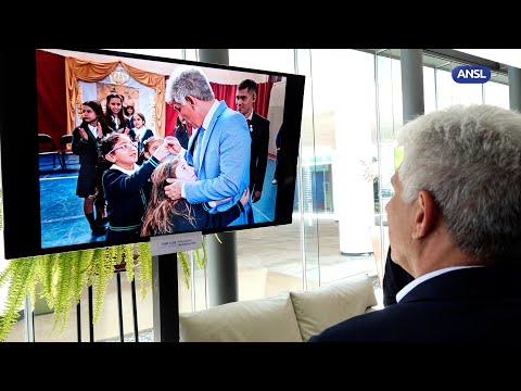 Muestra fotográfica “El primer año del cambio” Muestra fotográfica “El primer año del cambio”