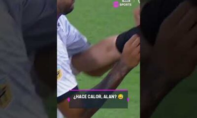 Â¿HACE CALOR, ALAN? ð Aguerre le pidiÃ³ a GalvÃ¡n que le arremangue la remera tÃ©rmica