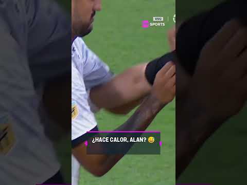 Â¿HACE CALOR, ALAN? ð Aguerre le pidiÃ³ a GalvÃ¡n que le arremangue la remera tÃ©rmica
