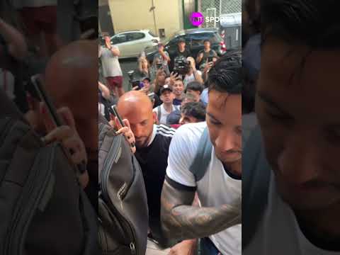 SebastiÃ¡n Driussi llegÃ³ para hacerse la revisiÃ³n mÃ©dica y fue recibido por muchos hinchas de River