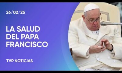 “El estado clínico del Santo Padre sigue siendo crítico pero estable”, informó el Vaticano