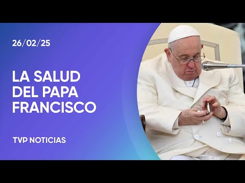 “El estado clínico del Santo Padre sigue siendo crítico pero estable”, informó el Vaticano