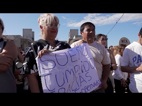 Poggi vio junto a vecinos el avance de las viviendas en San Luis