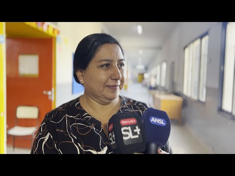 Verónica Urquiza, directora del centro educativo n° 17