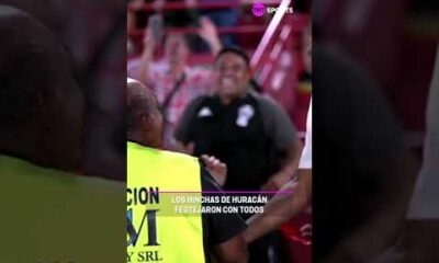 VOLÃ LA GORRA DEL DE SEGURIDAD ð Locura total en el festejo de los hinchas de HuracÃ¡n