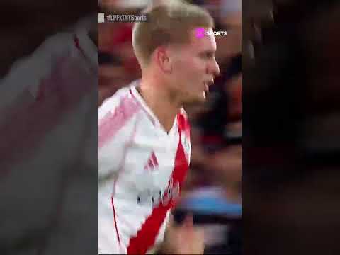 Mastantuono se resbalÃ³ al tirar el cÃ³rner â