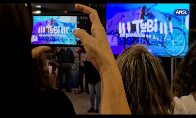 Aniversario con impulso: Poggi entregó bicicletas en la escuela más antigua del complejo La Ribera