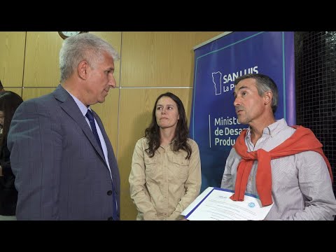 El Gobierno entregó créditos del CFI a proyectos productivos de La Punta y La Toma.