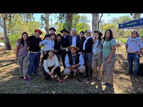 Claudio Poggi visitó la Sociedad Rural de San Luis Claudio Poggi visitó la Sociedad Rural de San Luis