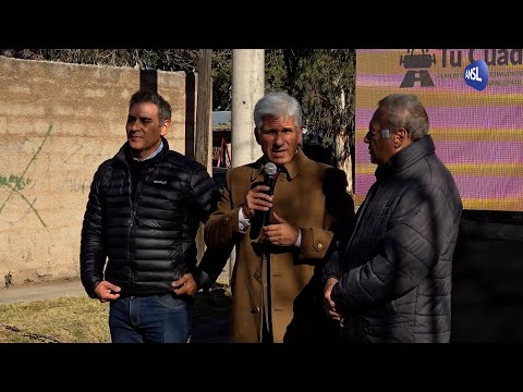 Claudio Poggi, gobernador de San Luis Pavimento