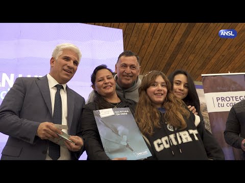 Con ‘Escriturá tu Casa’ más de 4 000 familias obtuvieron la propiedad de sus viviendas Con ‘Escriturá tu Casa’ más de 4 000 familias obtuvieron la propiedad de sus viviendas