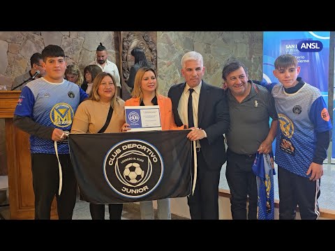 Miguel Leyes, profesor del Club Deportivo Junior Oscar Agüero, secretario de La Totora Fútbol Club Miguel Leyes, profesor del Club Deportivo Junior Oscar Agüero, secretario de La Totora Fútbol Club