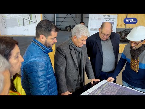 Poggi recorrió la obra de urbanización del barrio República Poggi recorrió la obra de urbanización del barrio República