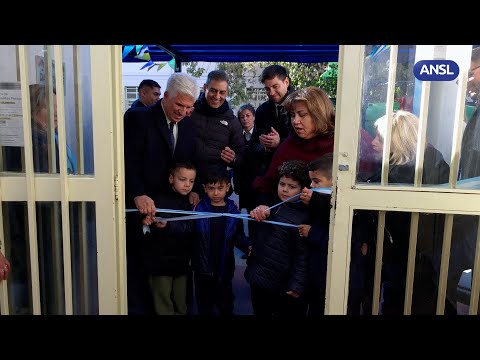 Poggi y la comunidad de la escuela ‘Mitre’ estrenaron el nuevo nombre del jardín