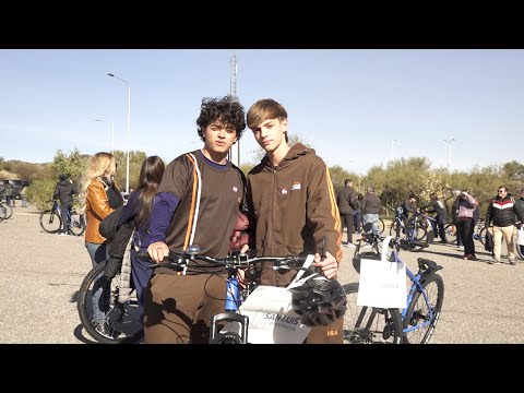 Testimonios sobre entrega de TuBis en Salón Malvinas