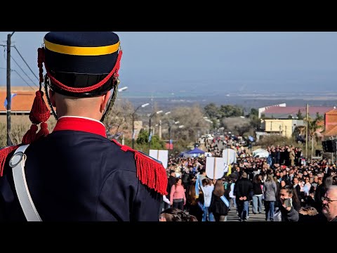 Con un multitudinario desfile, homenajearon al Padre de la Patria en Villa de Merlo