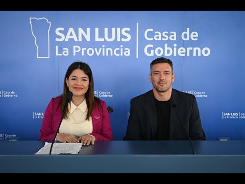 Presentación del show de la Mona Jiménez en Boxes de Potrero Presentación del show de la Mona Jiménez en Boxes de Potrero