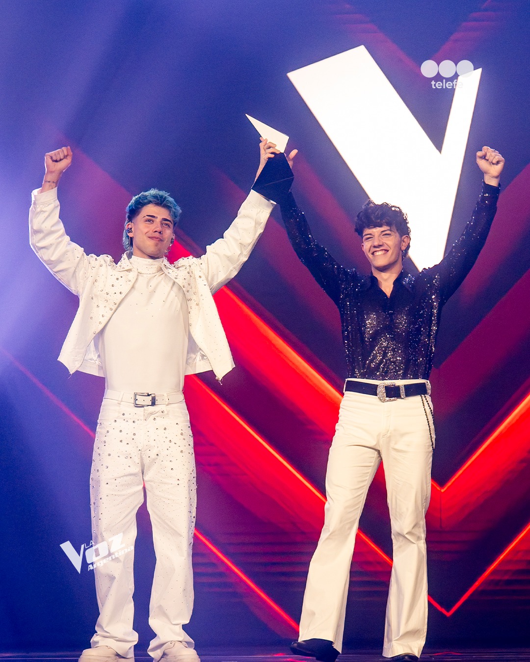 🎤 De la Calle a la Cima: Nicolás Behringer, el Artista Callejero que Conquistó “La Voz Argentina” y Emocionó al País