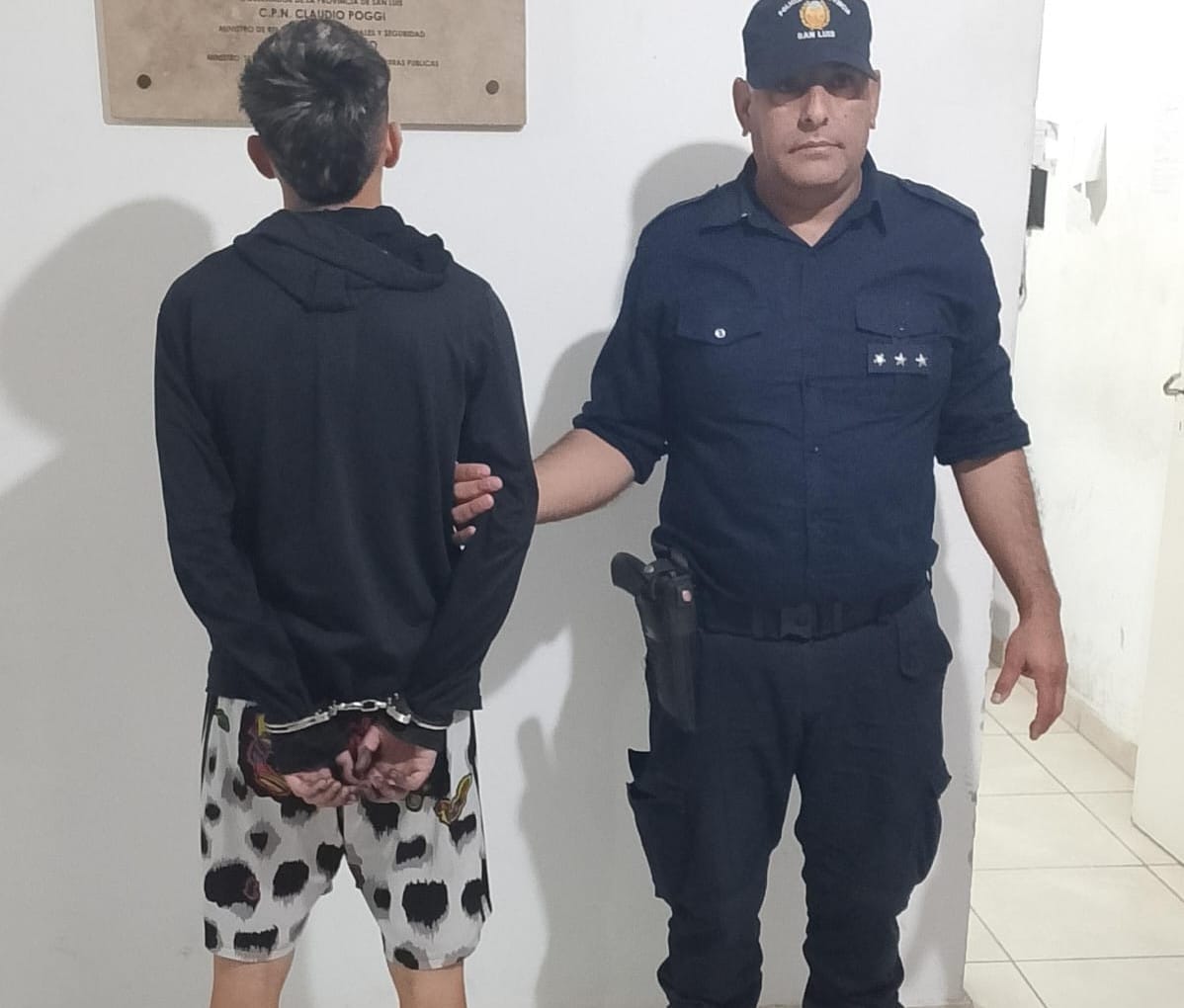 Persecución en Villa Mercedes: Joven Demorado Tras Peligrosa Fuga en Motocicleta y Circular a Contramano