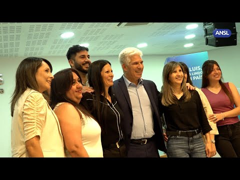 Poggi compartió un desayuno con el personal de Estadísticas y Censos