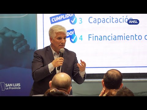 Poggi le habló a quienes formalizaron las actividades de sus colaboradores del Plan de Inclusión