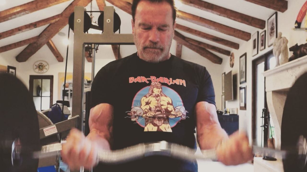 Arnold Schwarzenegger afirma que ha cambiado el tocino de las mañanas por este desayuno más saludable: ahora es una persona diferente en las analíticas