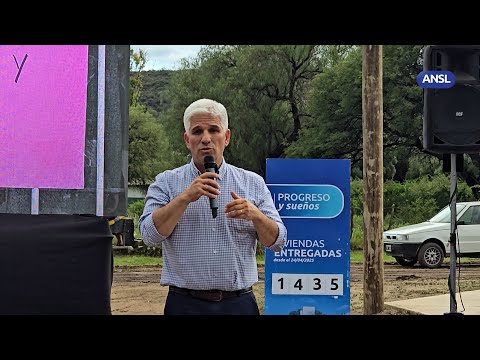 El gobernador Claudio Poggi entregó casas en Nogolí El gobernador Claudio Poggi entregó casas en Nogolí