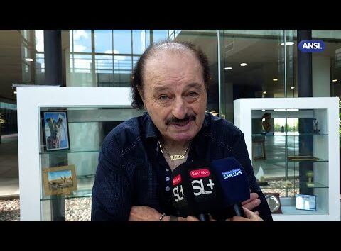 El Gobernador recibió al mítico cantante Alcides