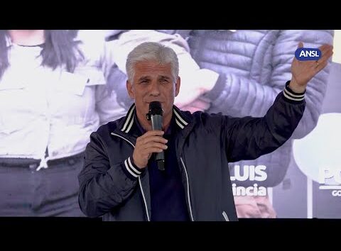 En un acto de reparación histórica, 20 familias de La Punta recibieron su casa