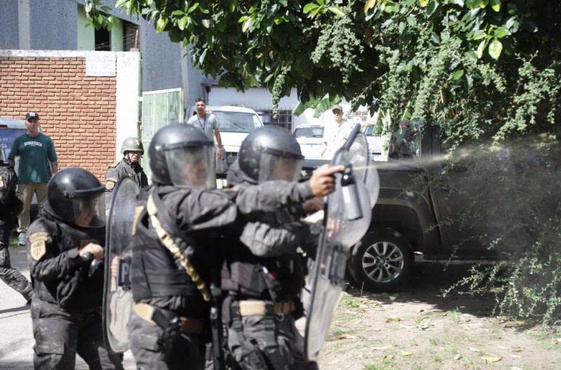 Grabois cruzó a Mayra por la represión a trapitos: «pegarle a los laburantes es de garca»