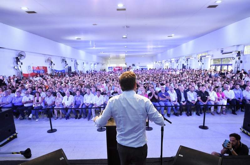 Kicillof sale a enfrentar a Milei: «tenemos que construir una alternativa nacional»