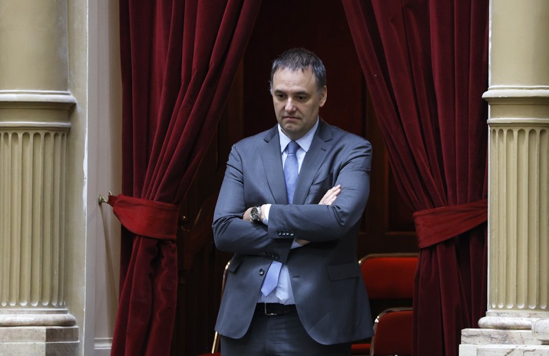 Milei analiza voltear por DNU las leyes de financiamiento universitario y discapacidad