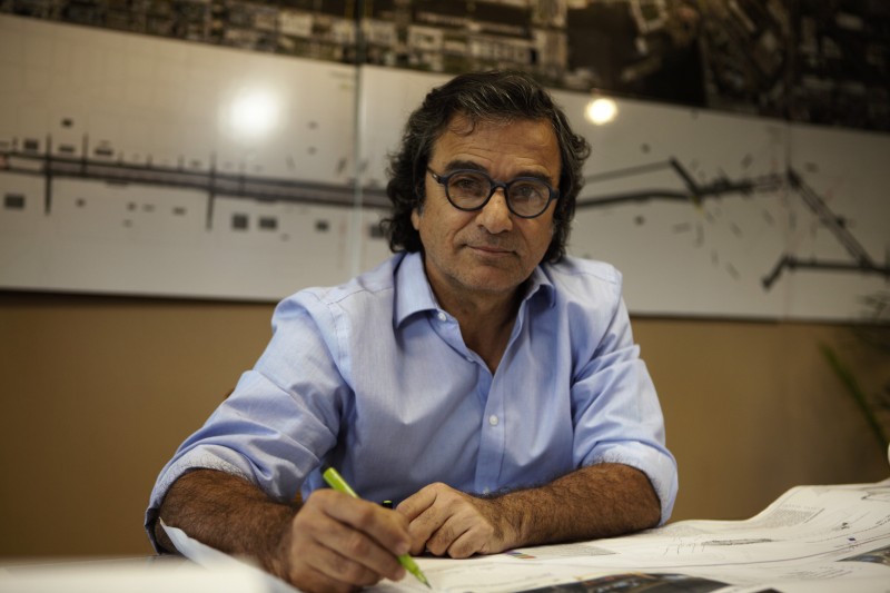 Para manejar la obra pública, Toto Caputo piensa en un hombre de Macri echado de AUSA tras un escándalo