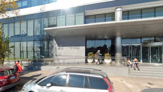 Ramos Mejía: una nena de 12 años recibió una bala perdida en la nuca y está internada en terapia intensiva