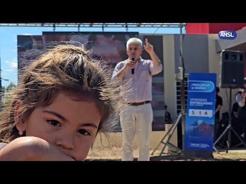 Recibieron escrituras 12 familias de Unión y se firmó el llamado a licitación para renovar la ruta 3