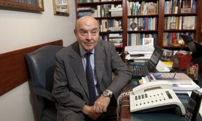 Redrado y Cavallo advierten el riesgo cambiario por la falta de reservas: «No veo al Tesoro interviniendo de nuevo»